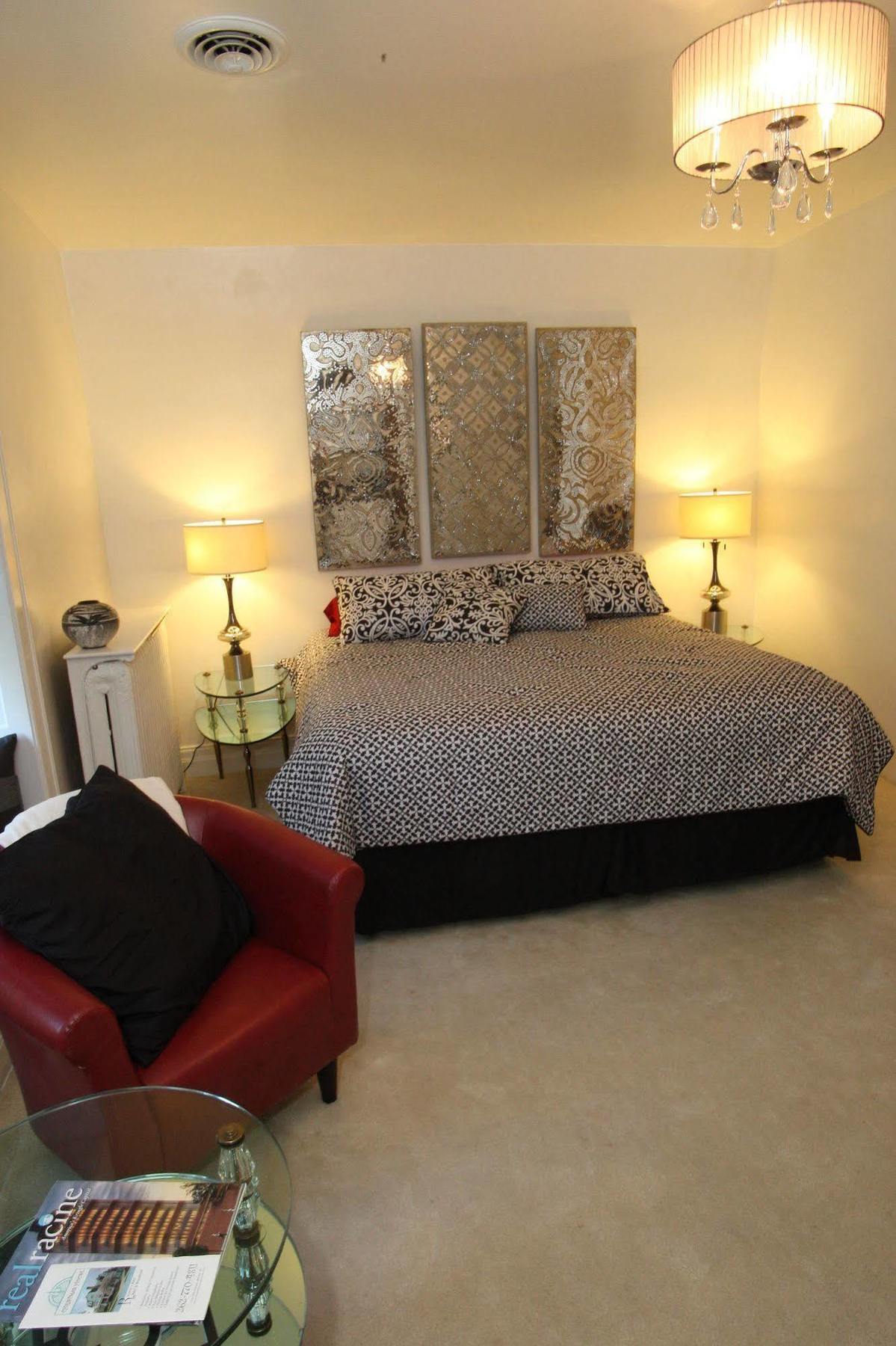 Christmas House Bed & Breakfast Racine Bagian luar foto